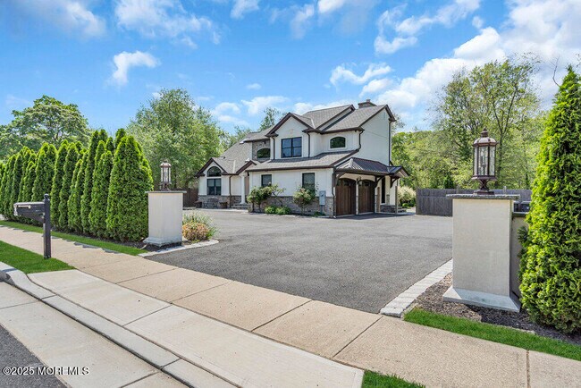 Building Photo - 620 Brookside Dr
