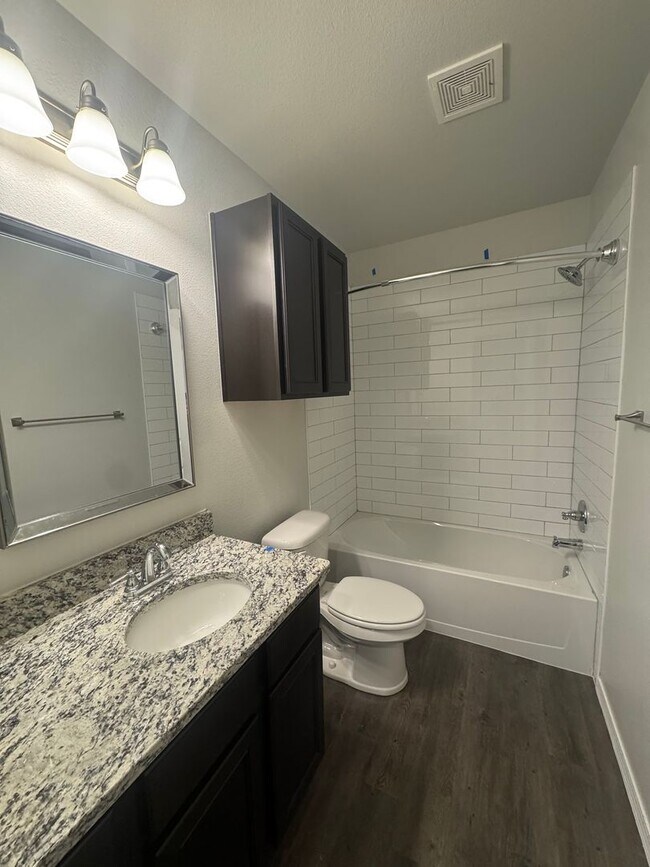 Building Photo - New build "Be the 1st to live THERE" 3/2/2 CISD 1/2 off special 1st month's rent