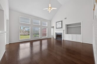 Building Photo - 3127 Edgewood Dr