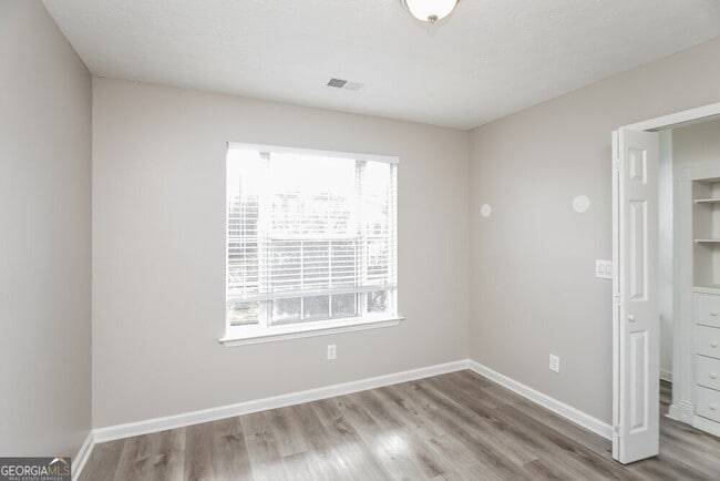 Building Photo - 2966 Heather Lake Dr
