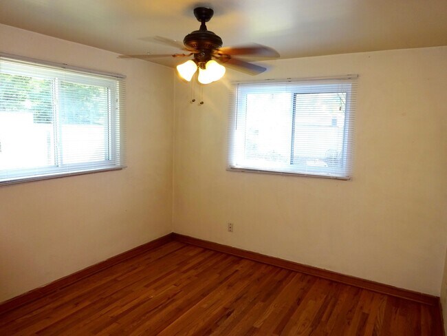 Building Photo - Two Bedroom Apartment With Hardwood Floors...