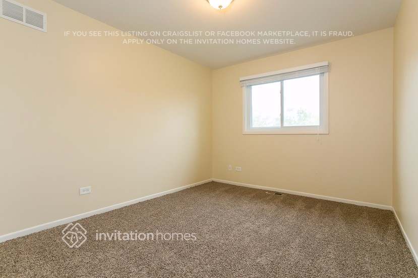 Building Photo - 5138 Riverside Dr