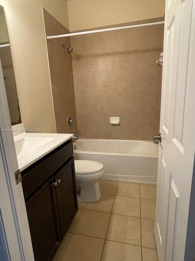 Building Photo - 134 SE 28th Ter