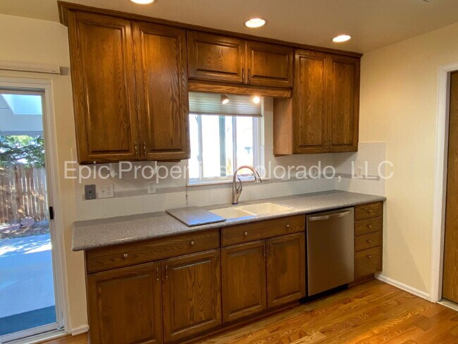 Building Photo - Pet-friendly Tri-Level Home with Large Backyard