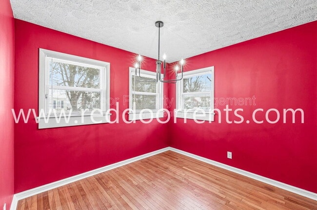 Building Photo - 6115 Indianola Ave