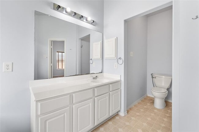 Building Photo - 3511 Cypress Village Dr