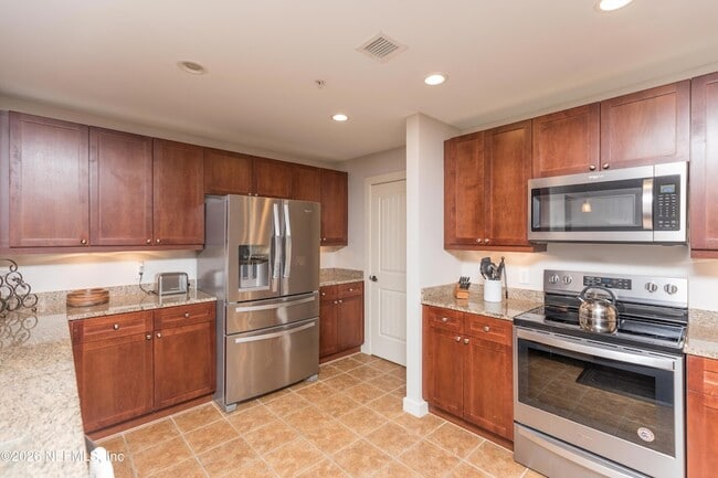 Building Photo - 945 Registry Blvd