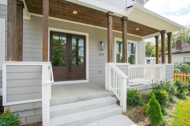 Building Photo - 1611 Century St