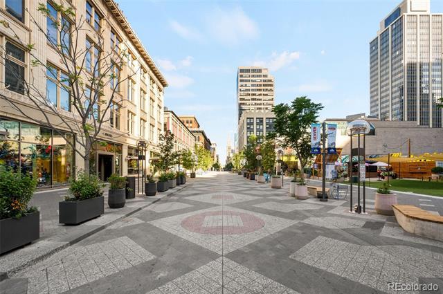 Building Photo - 1555 California St