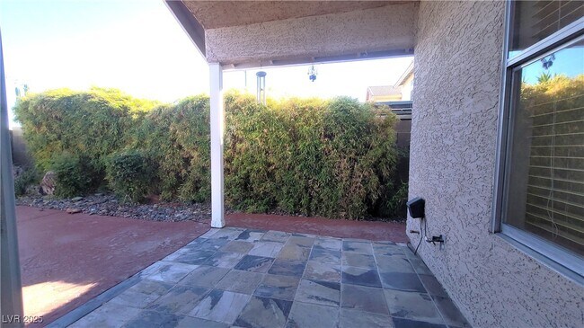 Building Photo - 2632 Ironside Dr