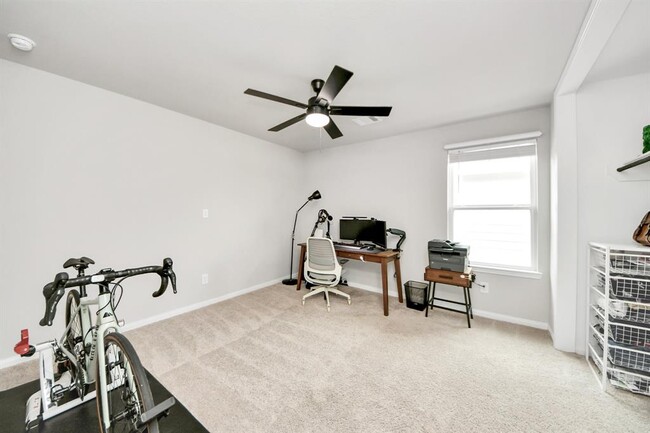 Building Photo - 2473 Carp Dr