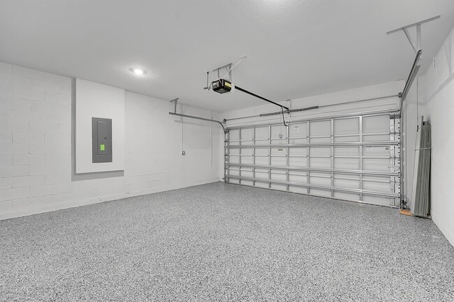 Building Photo - 662 Carlyle Wy