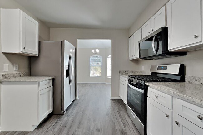 Building Photo - 16758 N Rail Dr