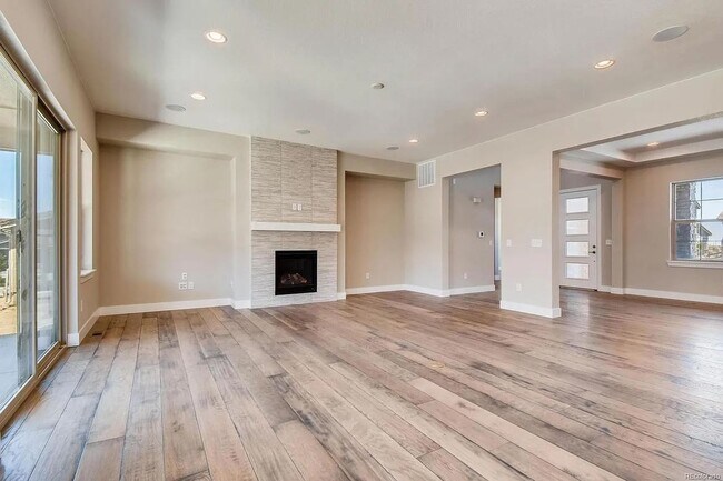 Building Photo - High End 4 Bed 5 Bath House in the Anthem ...