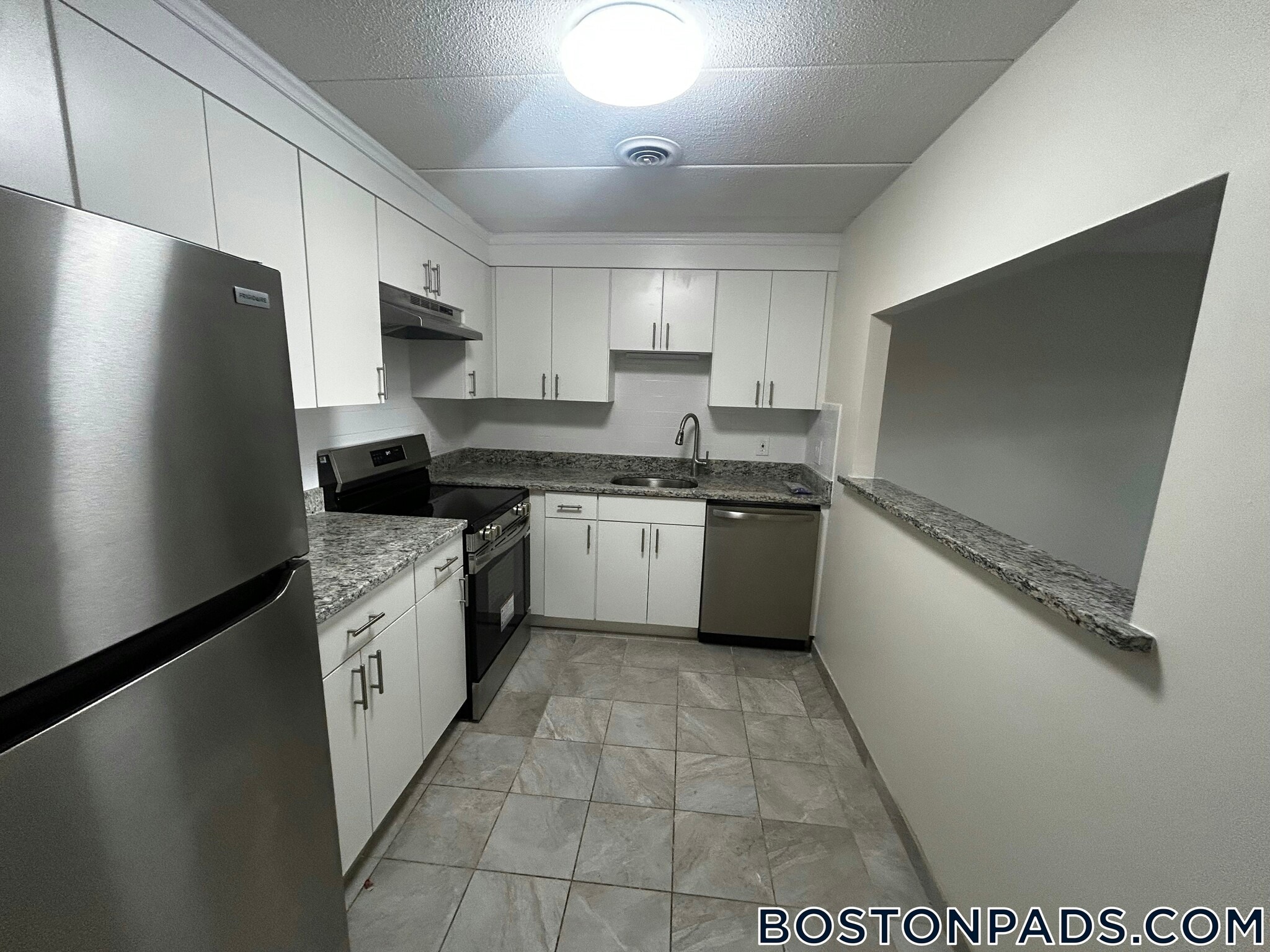 Building Photo - 51 Hill Rd