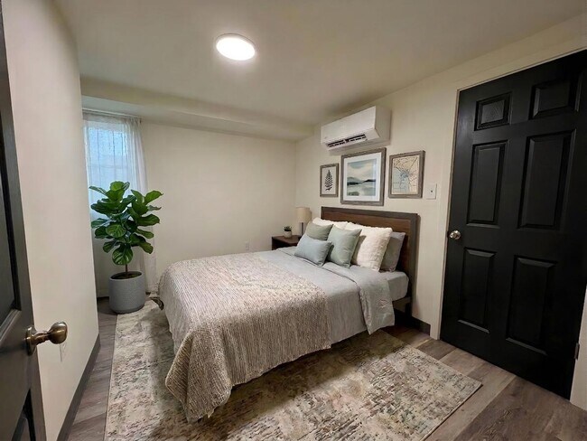 Building Photo - 202 S Lawrence St