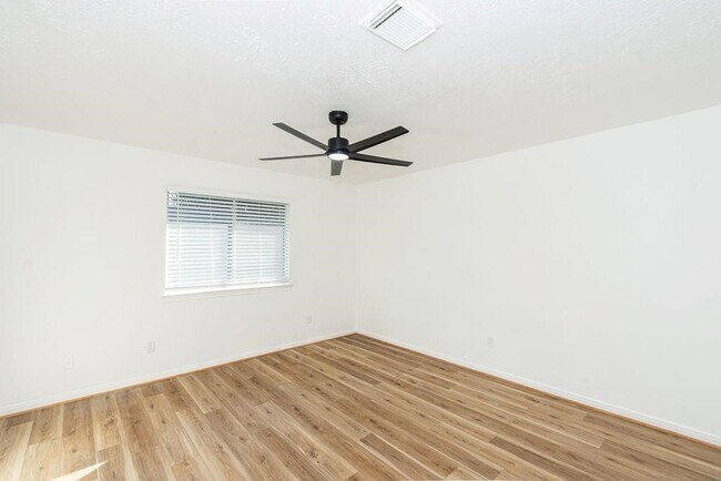 Building Photo - 3718 Brighton Ln