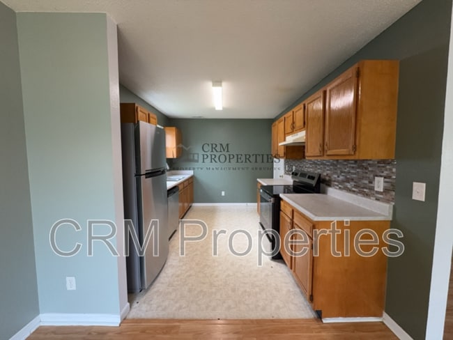 Building Photo - 1058 Springwater Rd