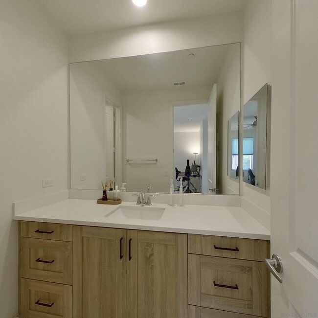 Building Photo - 3281 Vestra Way