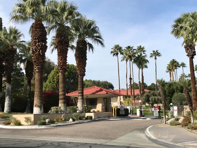 Building Photo - Stylishly 1-Bedroom Condo in Palm Springs ...