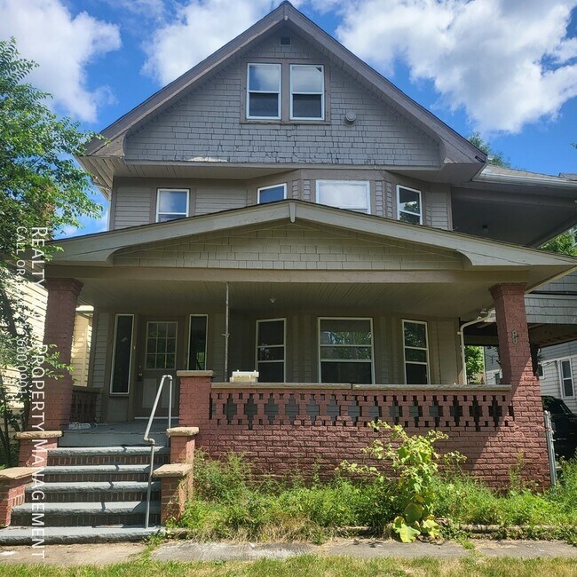 Building Photo - 1637 Eddington Rd