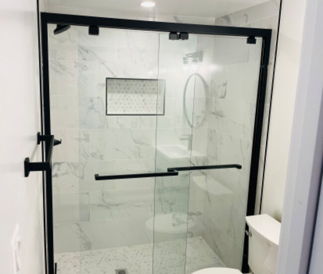 Building Photo - 638 Rock Creek Church Rd NW