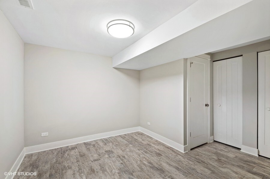 Master Bedroom with walk in closet - 1422 Chestnut W St