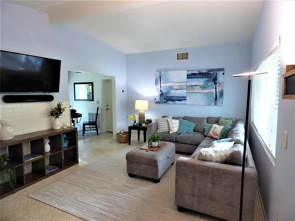 Building Photo - 1048 Mary Jane Ln