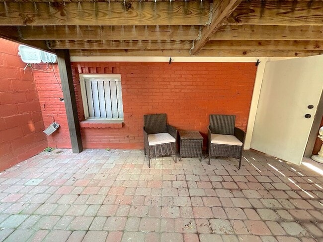 Building Photo - 2 BED | 1 BATH | VICTORIAN DISTRICT