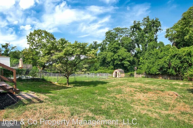 Building Photo - 4 br, 1 bath House - 461 Highland Street W...