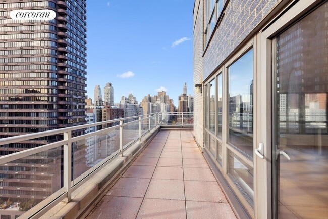 Building Photo - 501 E 87th St