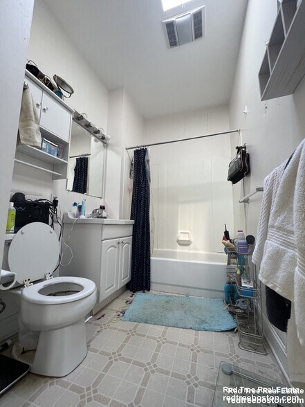 Building Photo - 8-10 Glencoe St. Unit 5