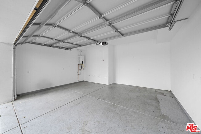 Building Photo - 10845 1/2 Morrison St