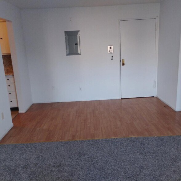 B3 entry - 1315 Noble Ave