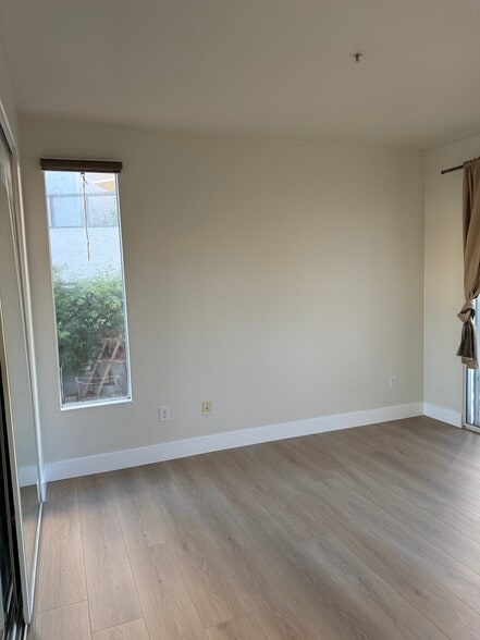 Building Photo - 13133 Le Parc