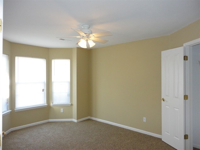 Building Photo - 5423 Twin Bridge Ct