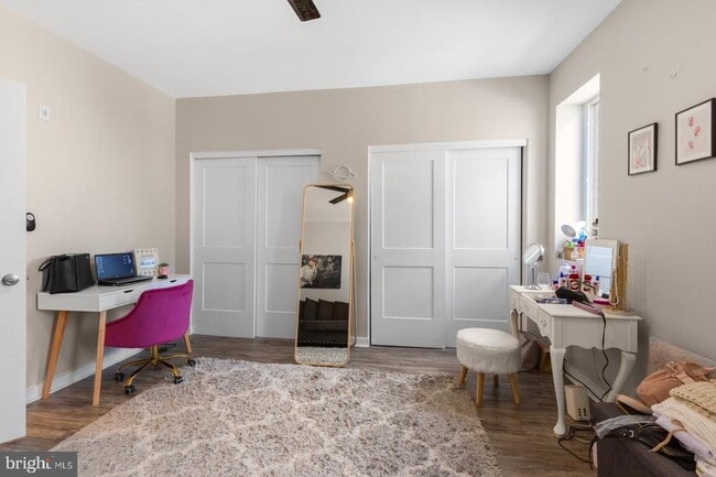 Building Photo - 162 Richmond St