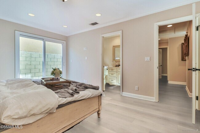 Building Photo - 1714 Sandal Wood Pl