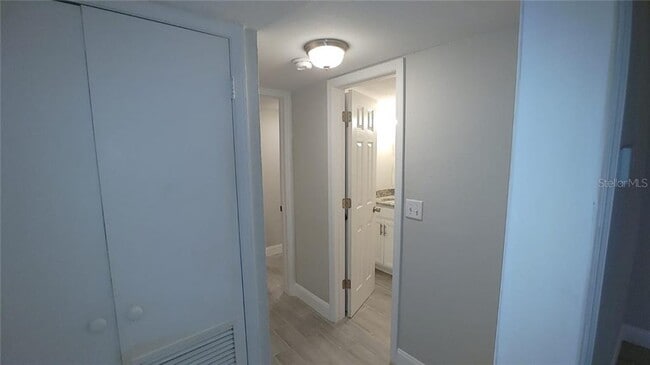 Building Photo - 496 Banyon Tree Cir