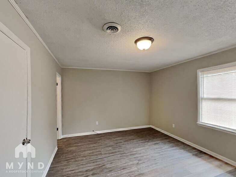 Building Photo - 2814 Bay Leaf Dr SE