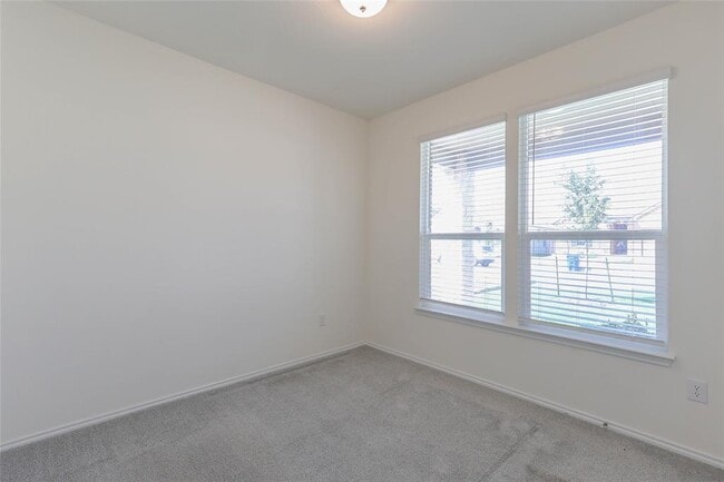 Building Photo - 8203 Knoxville Trl