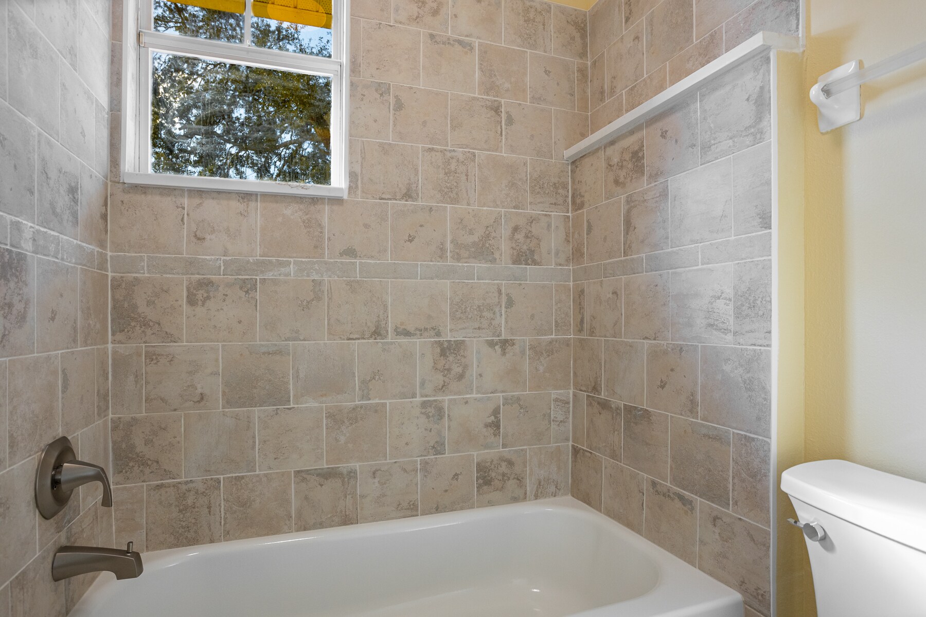 Building Photo - 3204 W Empedrado St