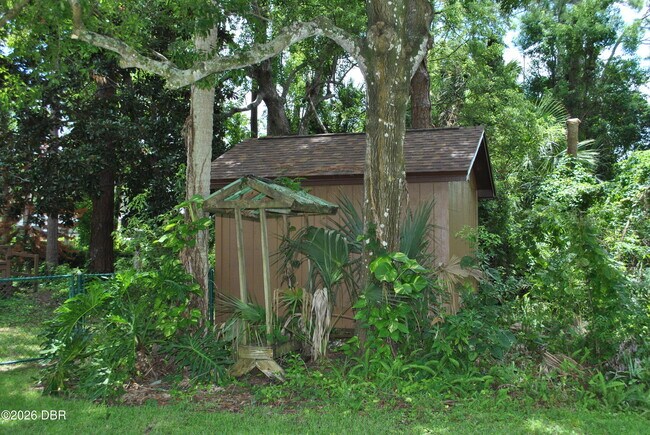 Building Photo - 5590 Lancewood Cir S