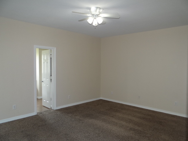 Building Photo - 26222 Avoyelles Ave