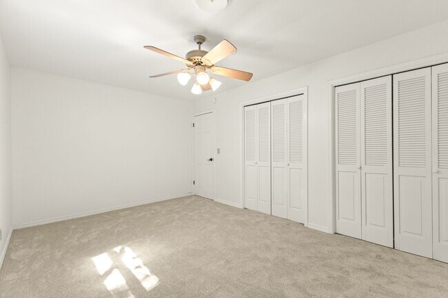 Building Photo - 2825 Inwood Ln