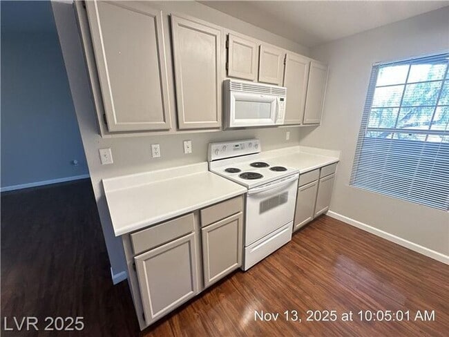 Building Photo - Beautifully updated 1-bedroom, 1-bath upstairs unit in a peaceful gated community!