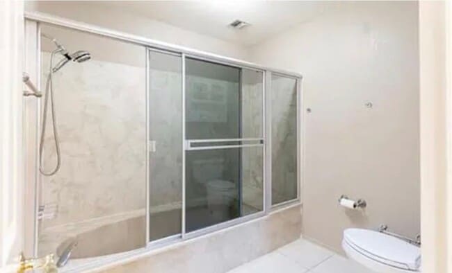 Building Photo - 7888 N Pinesview Dr
