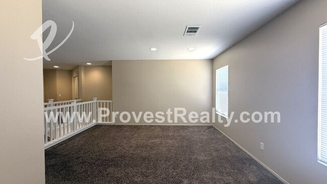Building Photo - 9495 Apricot Ct