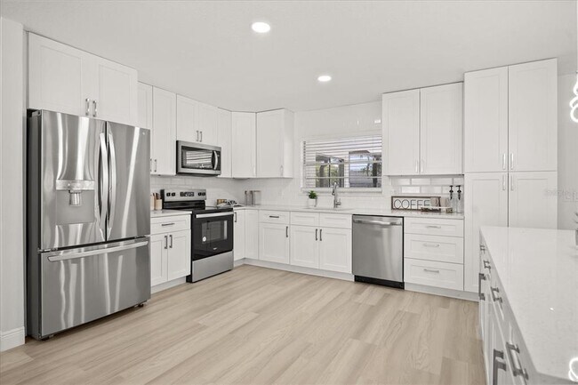 Building Photo - 520 Balsawood Ct
