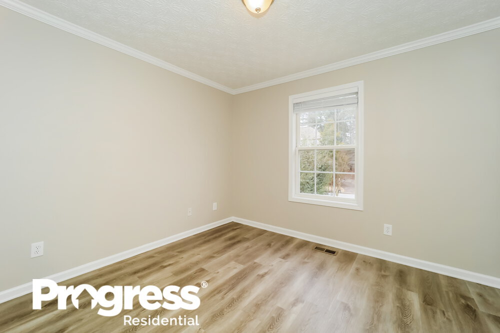 Building Photo - 2682 Owens Dr